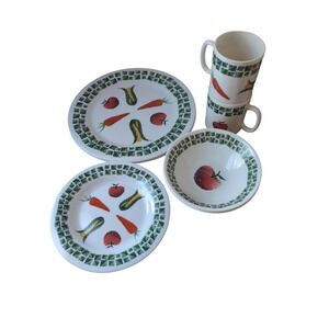 Vintage Arcopal France Vegetable Pattern Tempered Glass 8 Piece Plates Blowl Cup